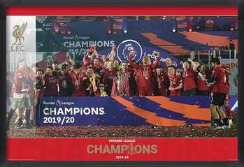 Rámovaný plakát Liverpool FC - Trophy Lift
